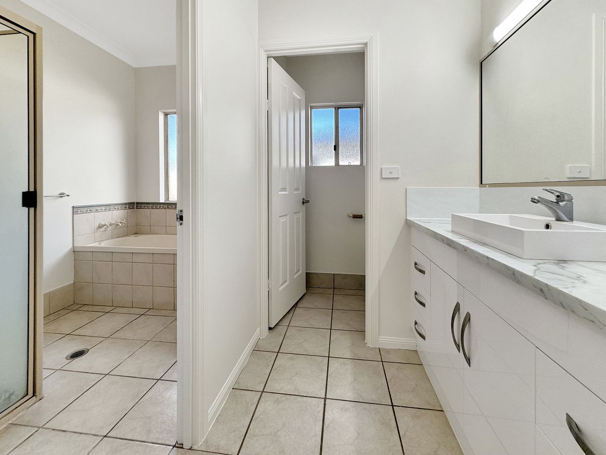 14 Storer Street, Atherton