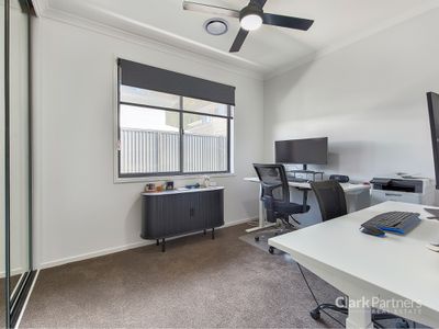 18 Houghton Street, Spring Mountain