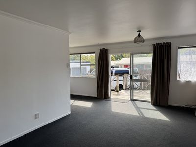 11 Brookbank Place, Glenview