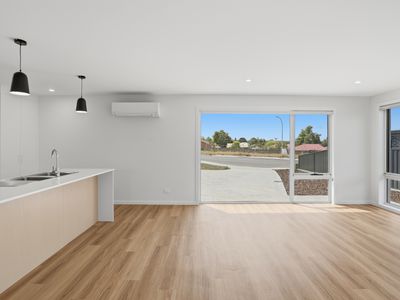 2 Coultman Close, Beaconsfield