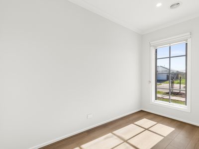 42 Skipper Avenue, Lara