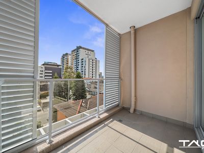 18 / 4 Peace Lane, Parramatta