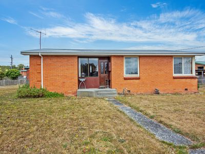 24 Hellyer Street, Smithton