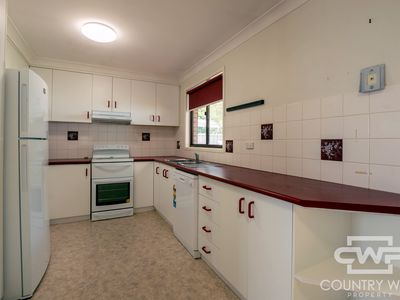 147 Malpas Street, Guyra