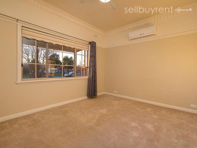 38 GORDON STREET, Wodonga