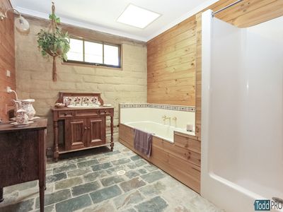 32 Scullys Lane, Heathcote