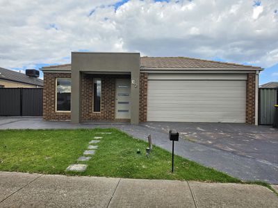 32 Laurence Way, Tarneit