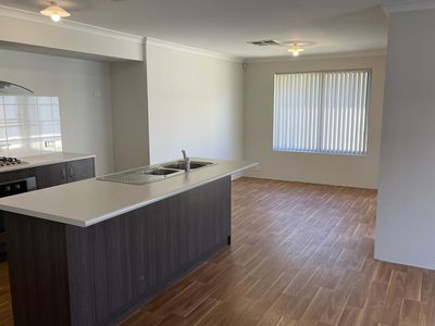 126 Boomerang Loop, Banksia Grove