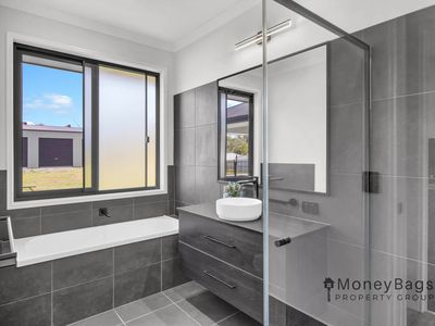 50-52 Pathfinder Road, Woodhill