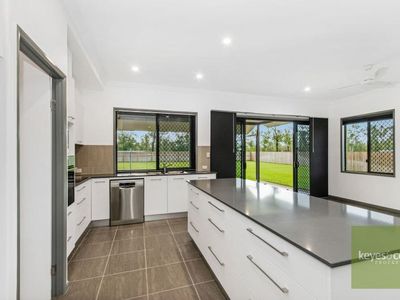 86 Crystal Crescent, Alice River