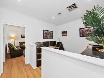 4 Palagia Court, Somerville