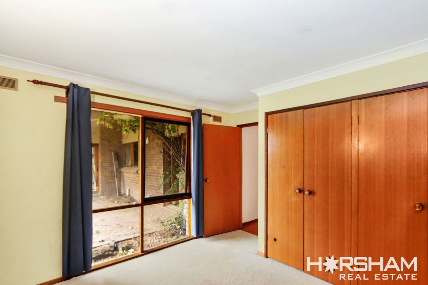 28 Windsor Crescent, Horsham