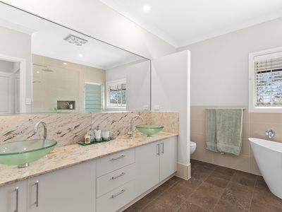 77 Stanley Terrace, Taringa