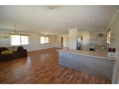6 Aquamarine Road, Branyan