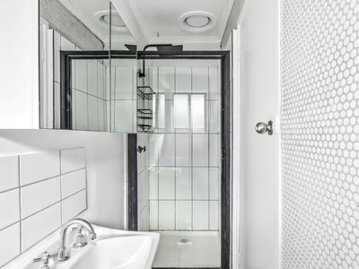 1 / 170-172 Thompson Road, North Geelong