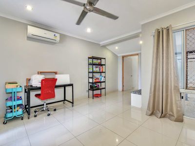 10 Waterhouse Cres, Driver