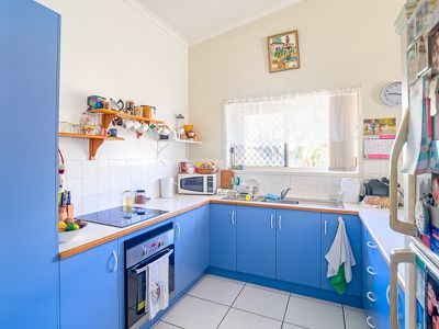 8 / 77-81 FRESHWATER STREET, TORQUAY QLD 4655, Torquay