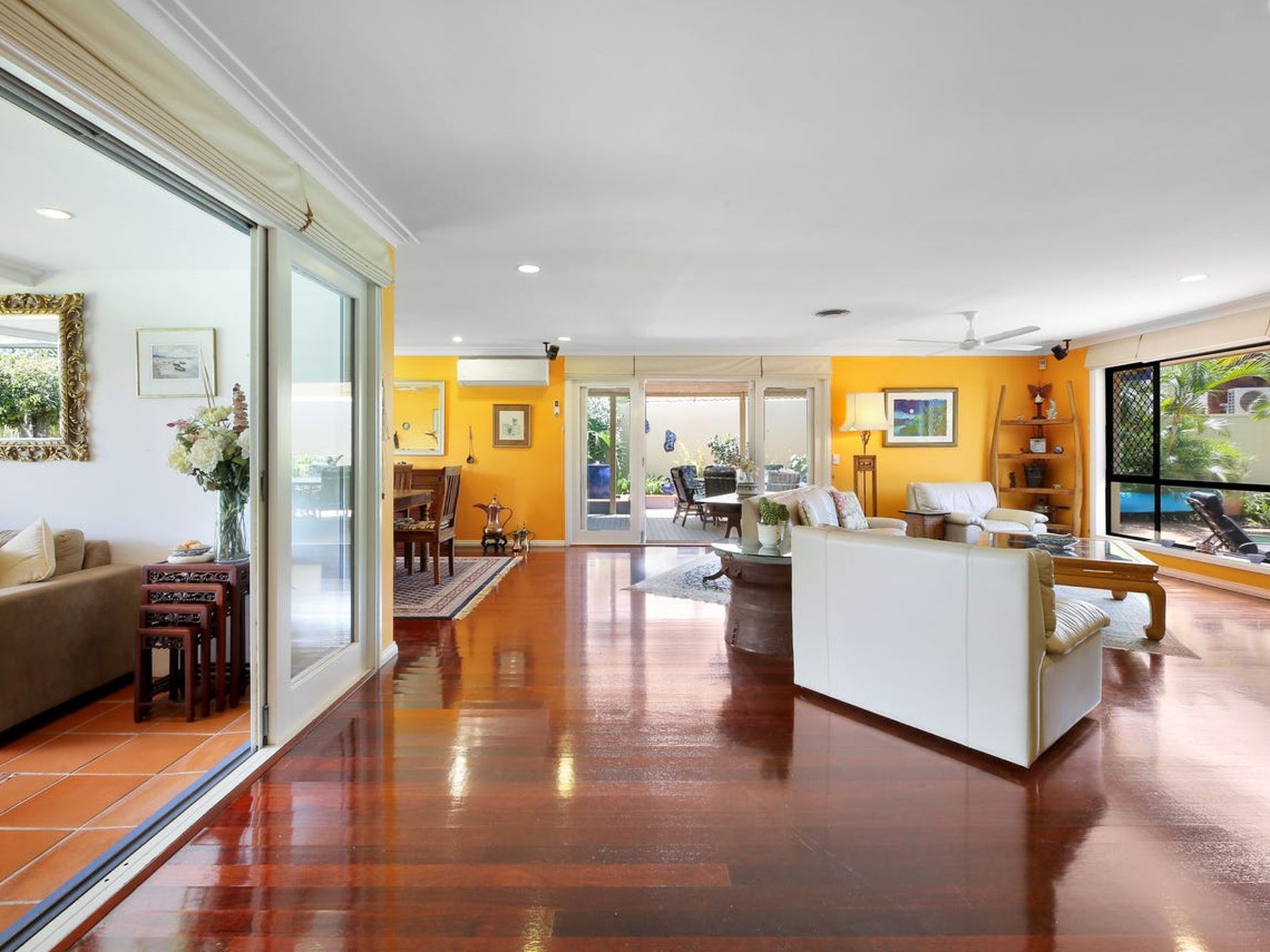 33 Selkirk Ave, Benowa