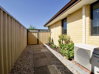 24 Almond Avenue , Shoalwater