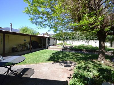 18 Freeburgh Avenue , Mount Beauty