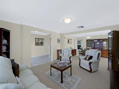 2 Wollemi Rd, Woongarrah