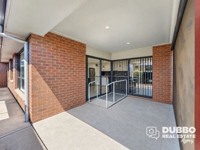 44 Fountain Circuit, Dubbo