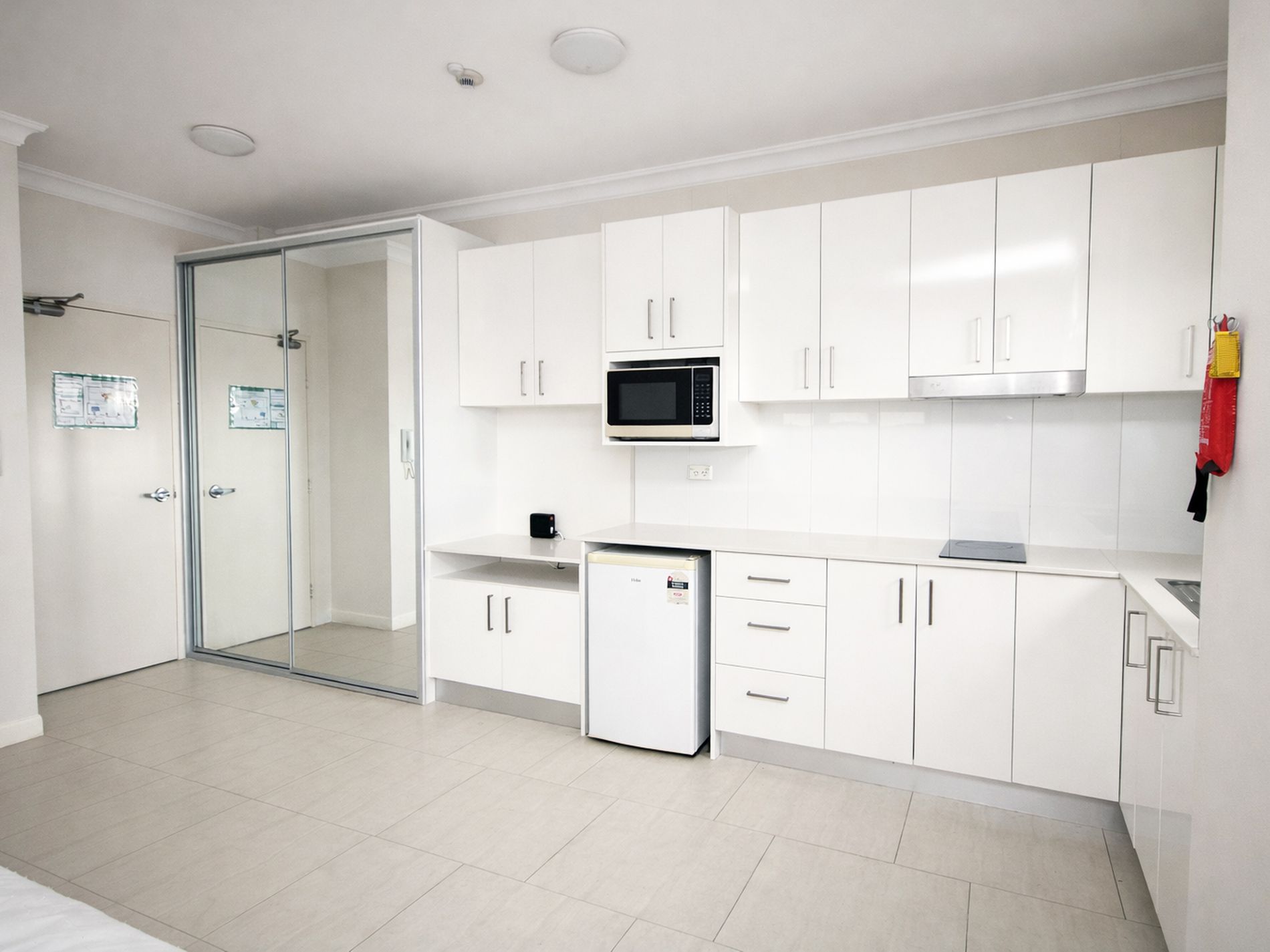 9 / 8 The Boulevarde, Lakemba