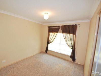 8 Pine Knoll Drive, Dubbo