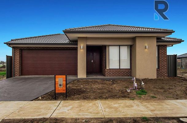 28 Emblem Way, Craigieburn