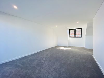 12 / 231-235 Queen Street, Concord West