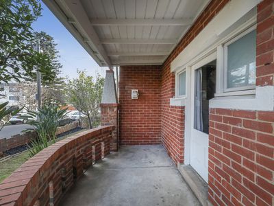 18 Roxburgh Street, Ascot Vale