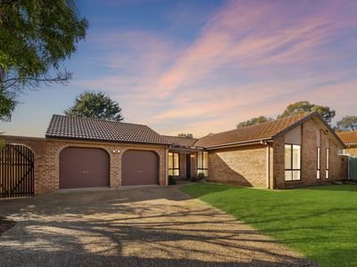 4 Steel Place, Queanbeyan West