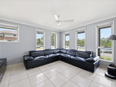62 greenfield crescent , Elderslie