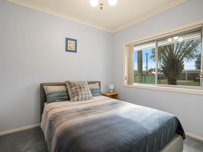 2 Second Avenue, Erowal Bay
