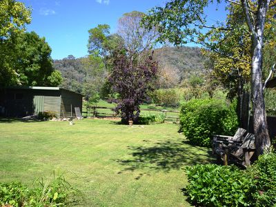 21 Simmonds Creek Road , Tawonga South