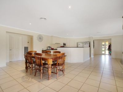 5-7 Jacaranda Ave, Rutherglen
