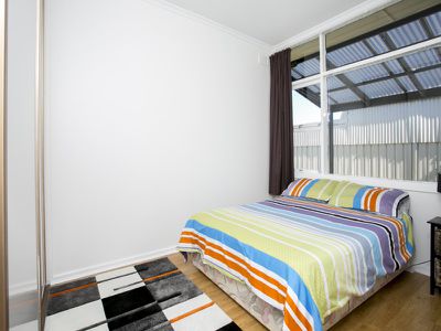 6 Churchill Drive, Modbury North
