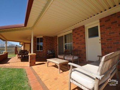 96 Twickenham Drive, Dubbo