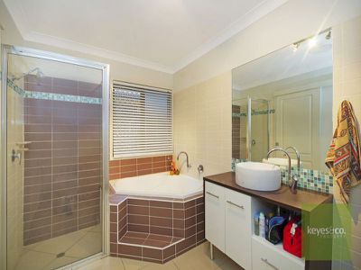 16 Dotterel Close, Douglas