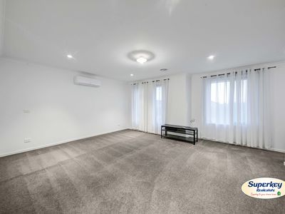 11 Odyssey Boulevard, Tarneit