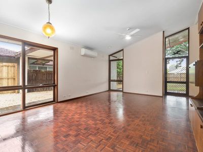 12 Tavistock Road, Frankston South
