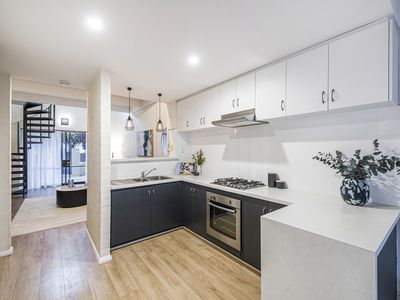 10 Little Shenton Lane, Northbridge