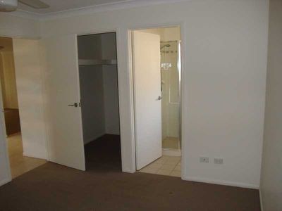 10 Armani Avenue, Wulkuraka