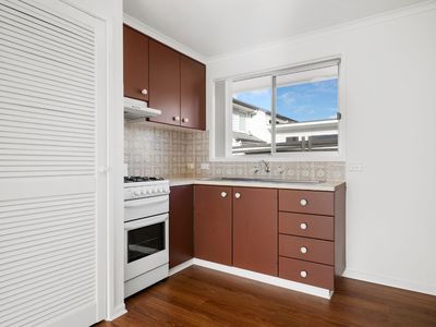 2 / 15 Bostock Avenue, Manifold Heights