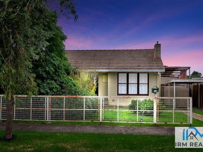 14 Charlton Crescent, Reservoir