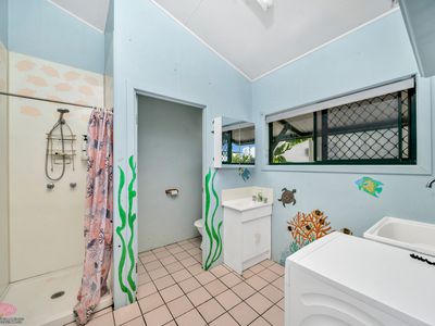 12 TAYLOR STREET, Kurrimine Beach