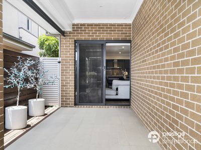 18 Silverleaf Lane, Moorebank