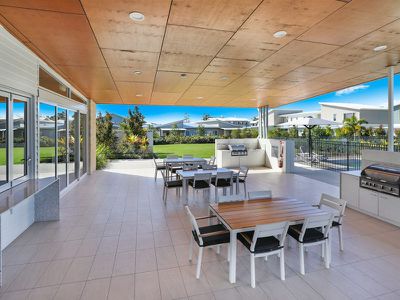 230 Paradise Circuit, Maroochydore