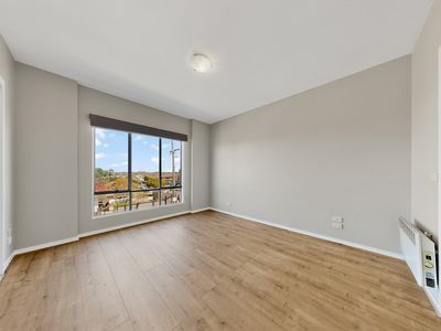 18 / 3-5 Hutton Street, Dandenong