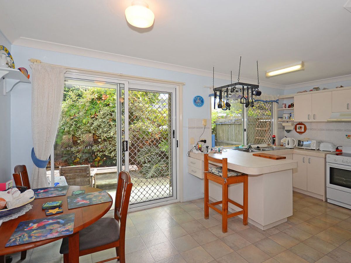 4 / 14 BEACH ROAD, Pialba